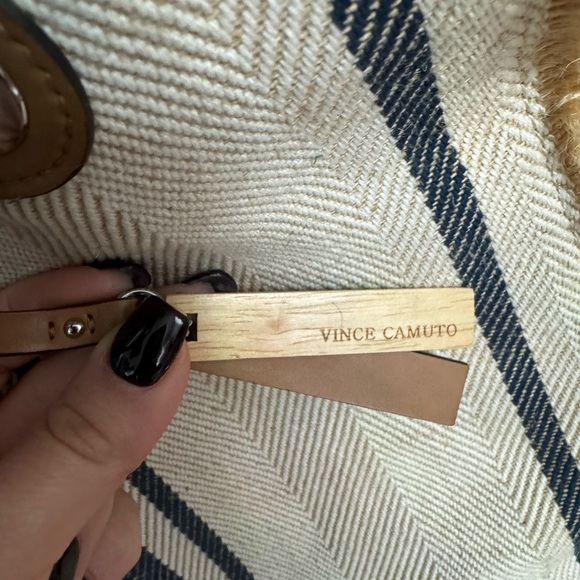 Vince Camato tote - Picture 3 of 5